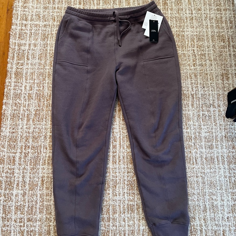 NWT Beyond Yoga Sweatpants